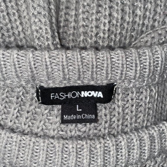 FASHION NOVA Chucky Sweater - Picture 4 of 7